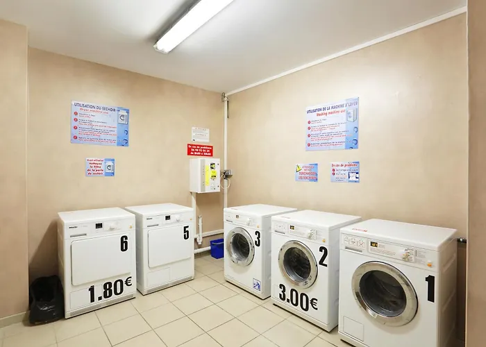 Résidence Nemea Eurotéléport Appart hôtel